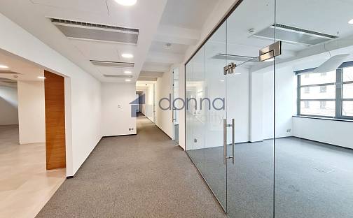 Pronájem obchodních prostor 321 m², Šaldova, Praha 8 - Karlín