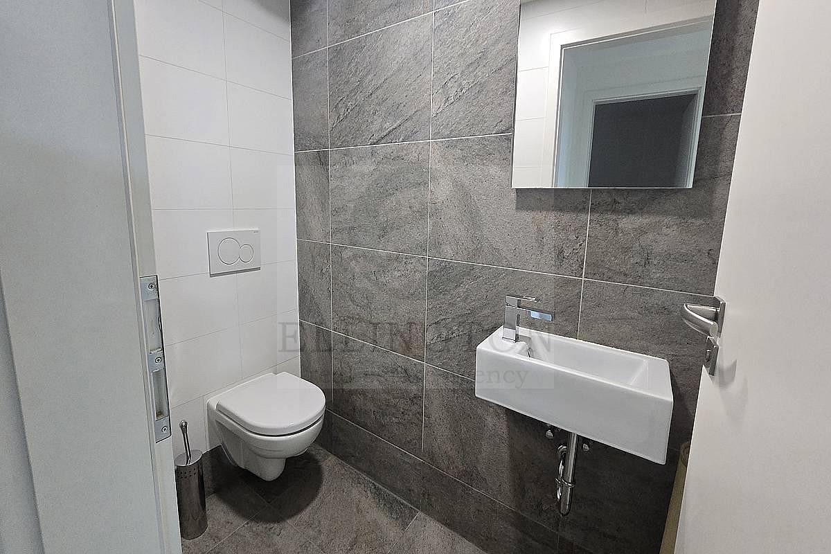 Prodej kanceláře 49 m² – fotografie 4