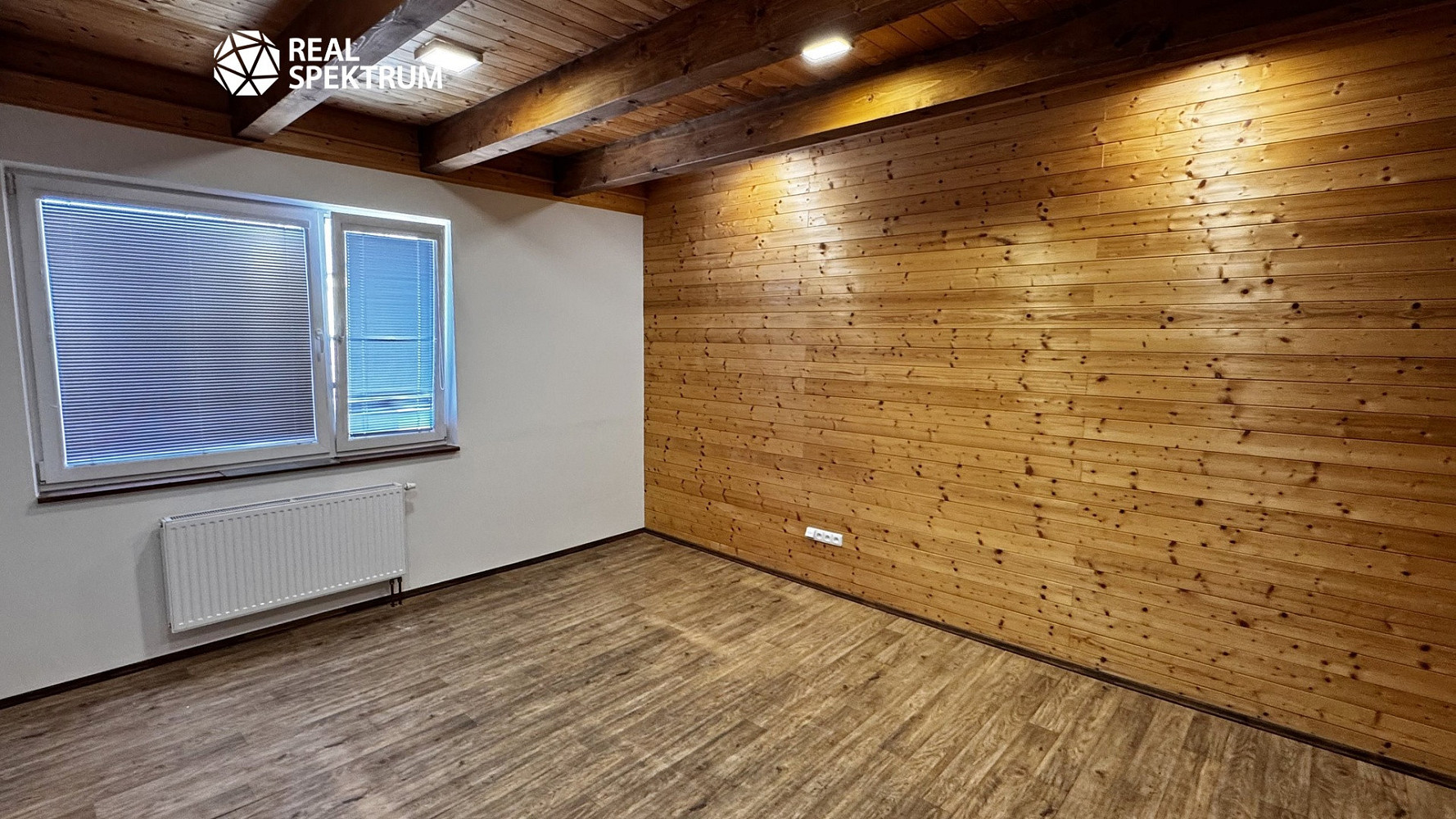 Pronájem kanceláře 125 m² – fotografie 4