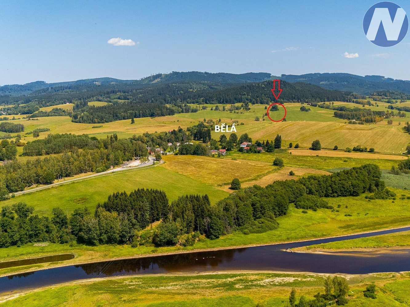 Prodej stavebního pozemku 2 165 m² – fotografie 2