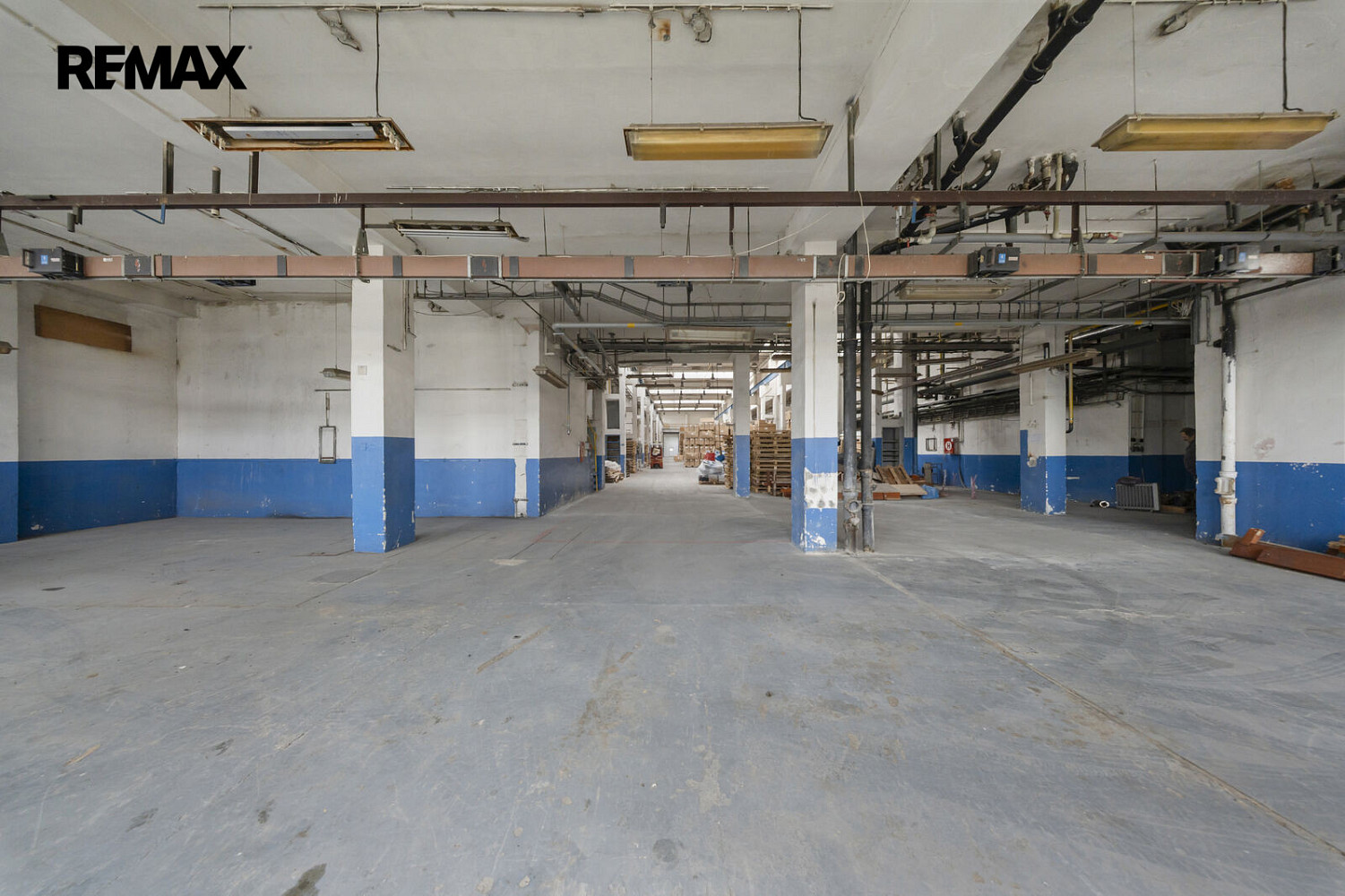 Pronájem skladovacích prostor 3 200 m² – fotografie 4