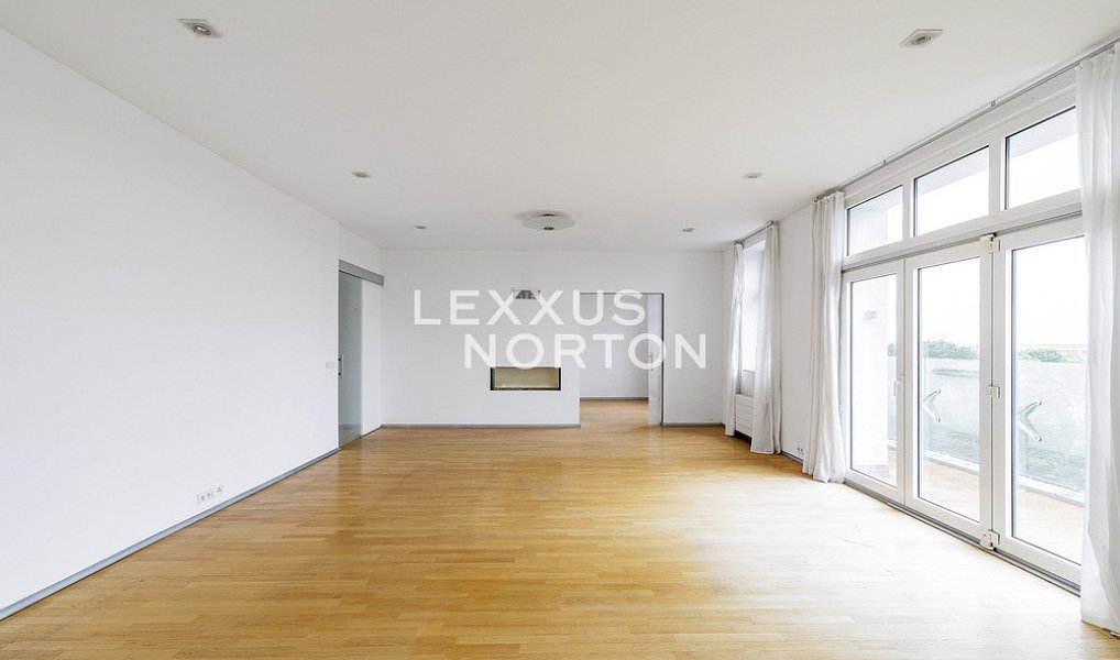 Pronájem bytu 5+1 204 m², Praha – náhled fotky 2