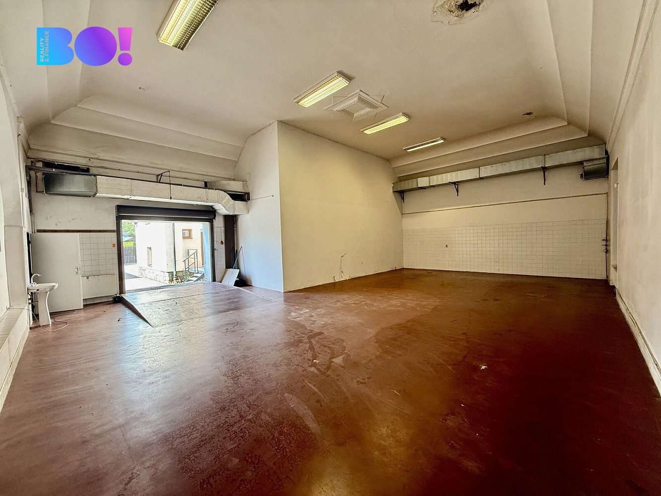 Pronájem skladovacích prostor 122 m²