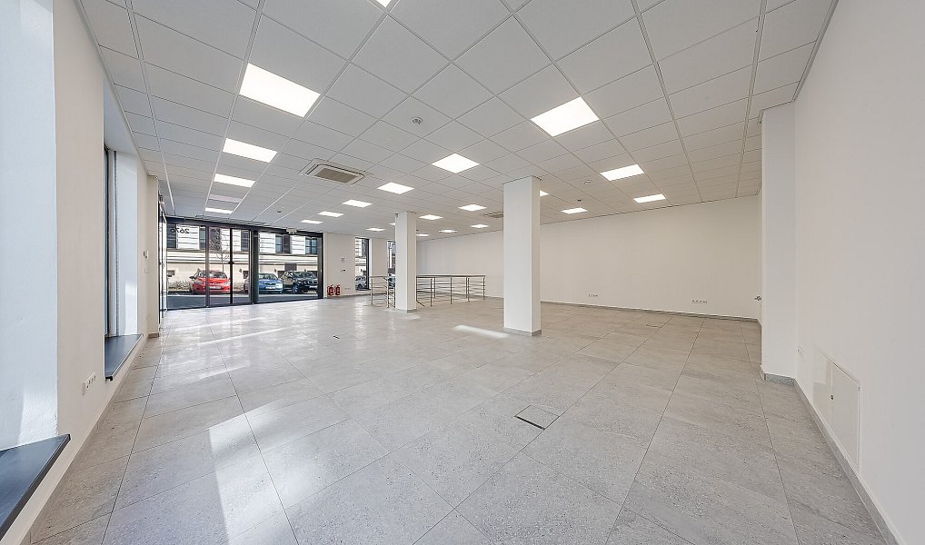 Pronájem obchodních prostor 137 m², Uherský Brod – náhled fotky 3