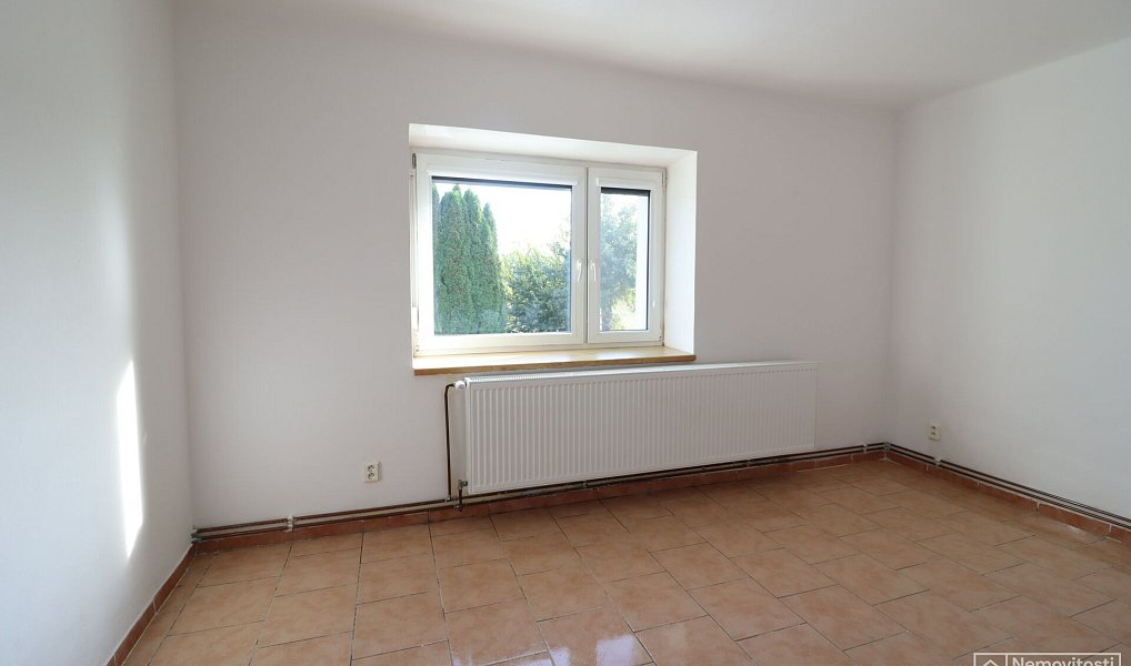 Prodej domu 69 m² s pozemkem 3 400 m², Štěkeň – náhled fotky 3