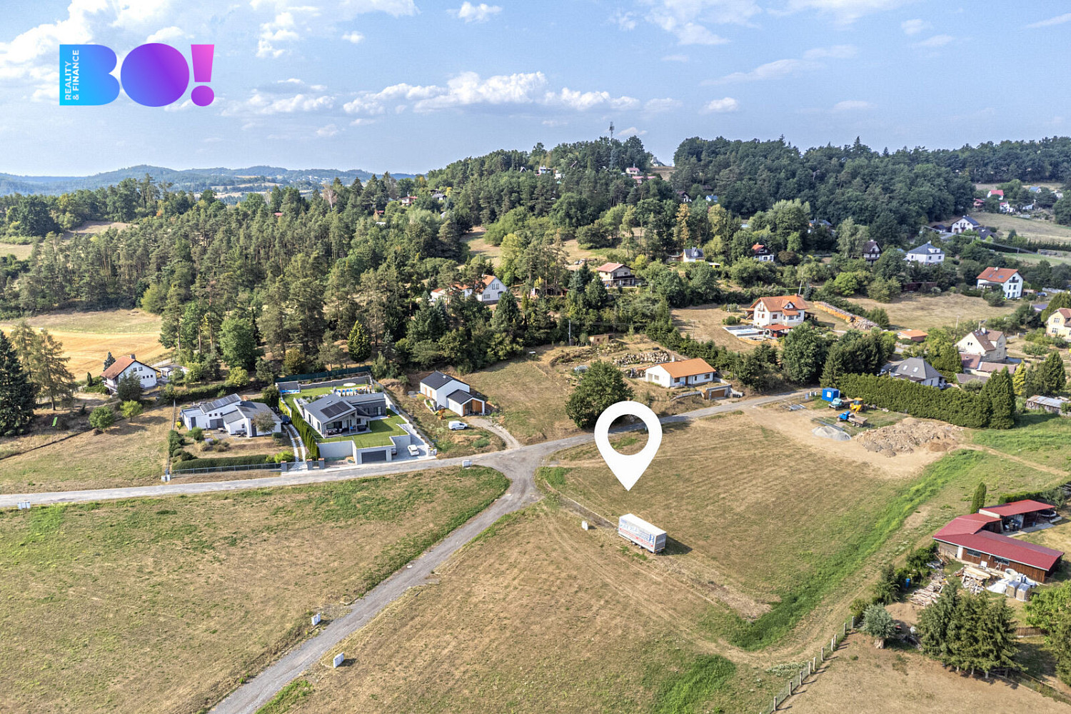 Prodej stavebního pozemku 1 056 m² – fotografie 2