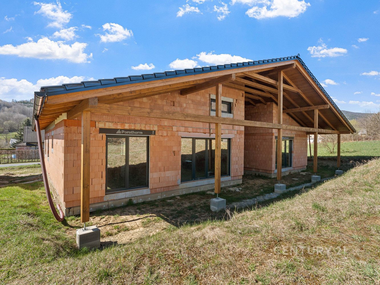 Prodej domu 225 m² s pozemkem 1 392 m² – fotografie 3
