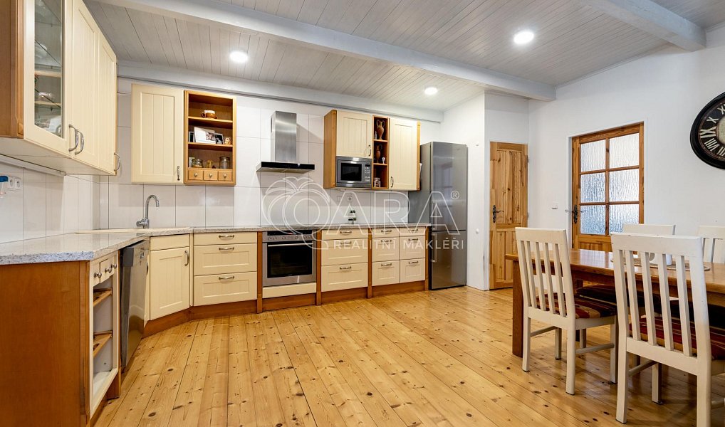 Prodej bytu atypického 228 m², Velvary – náhled fotky 4