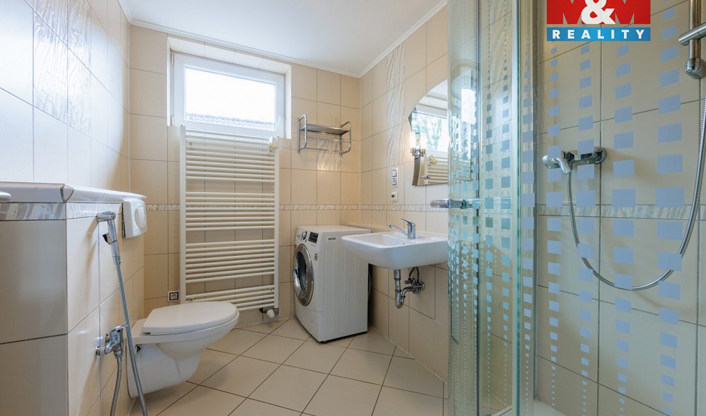 Prodej domu 198 m² s pozemkem 742 m², Sadov – náhled fotky 5