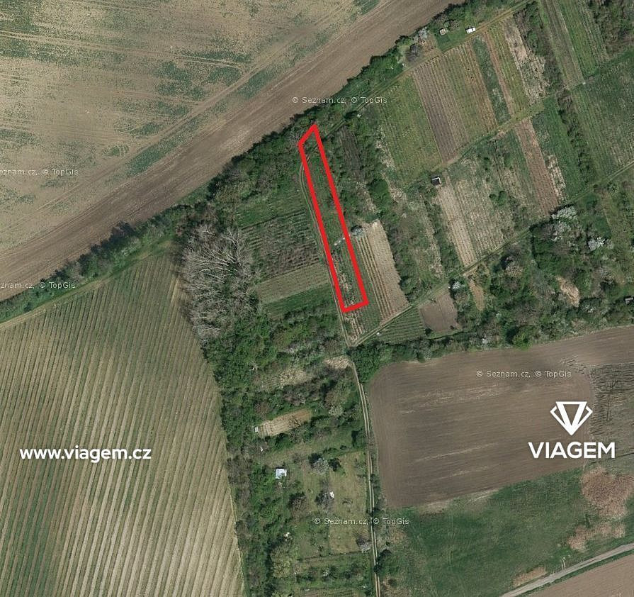 Prodej pole 1 677 m²