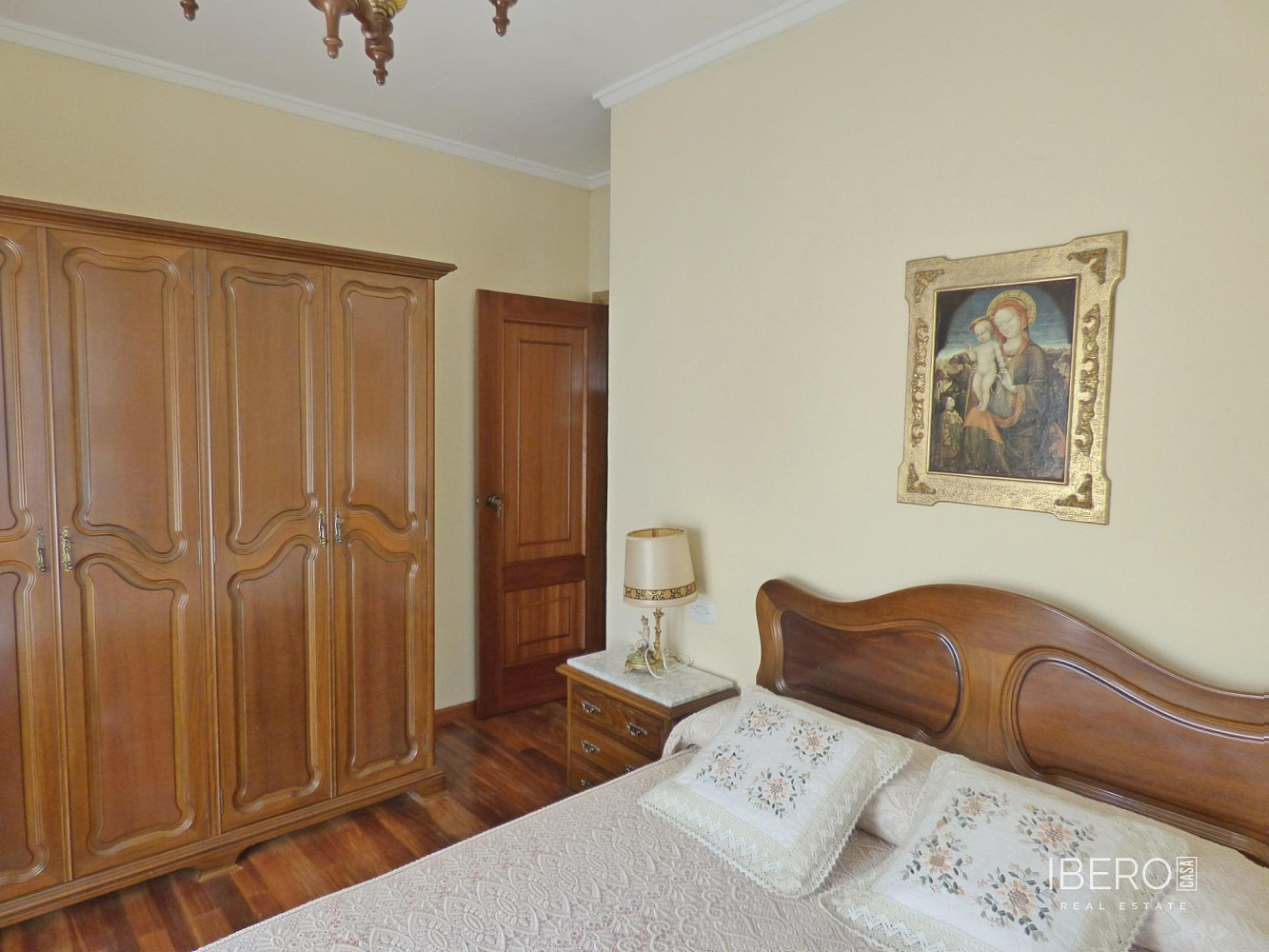 Prodej domu 1 657 m² s pozemkem 600 m² — photo 2