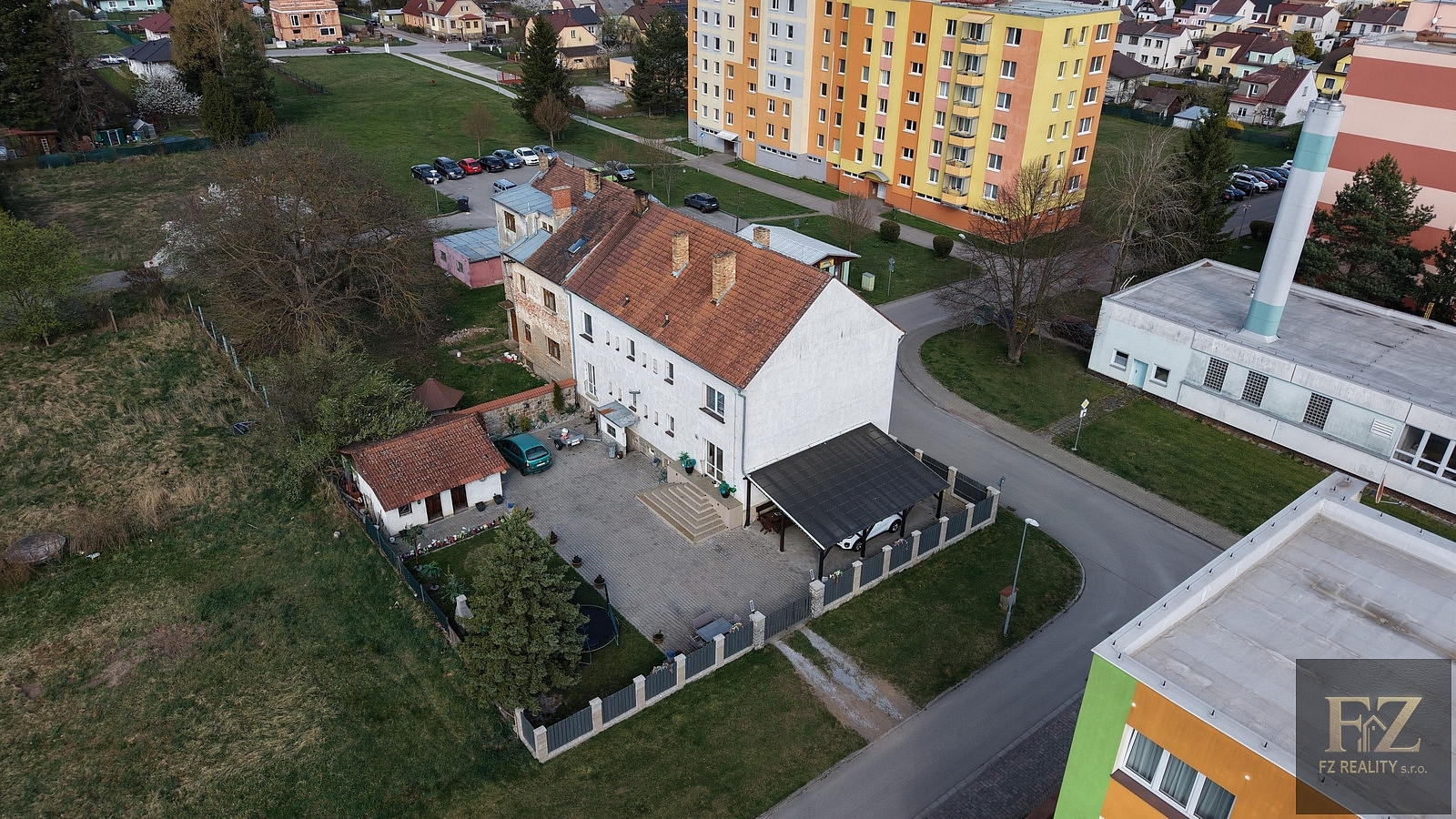 Prodej nájemního domu, činžáku 330 m²