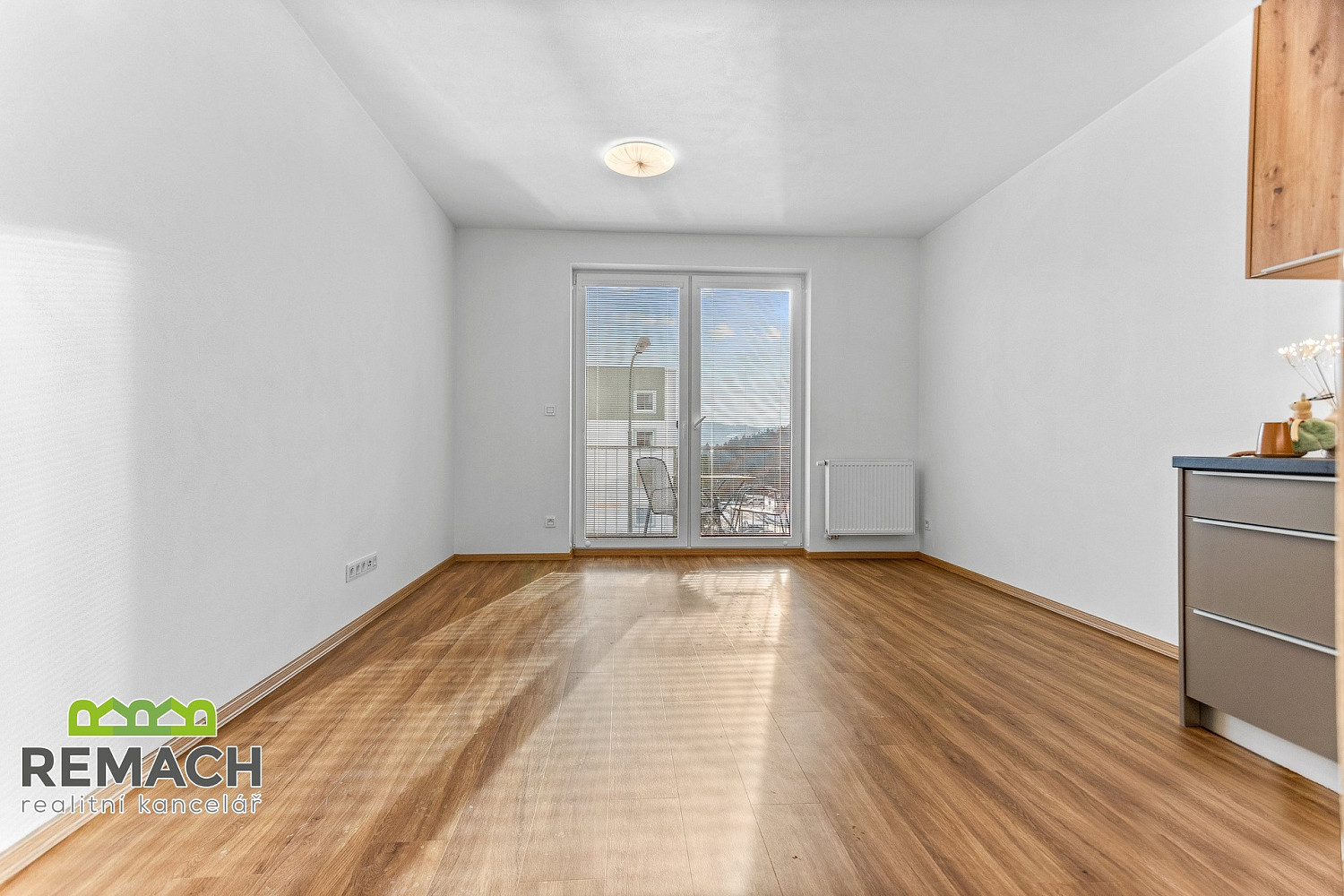 Pronájem bytu 1+kk 40 m² – fotografie 4