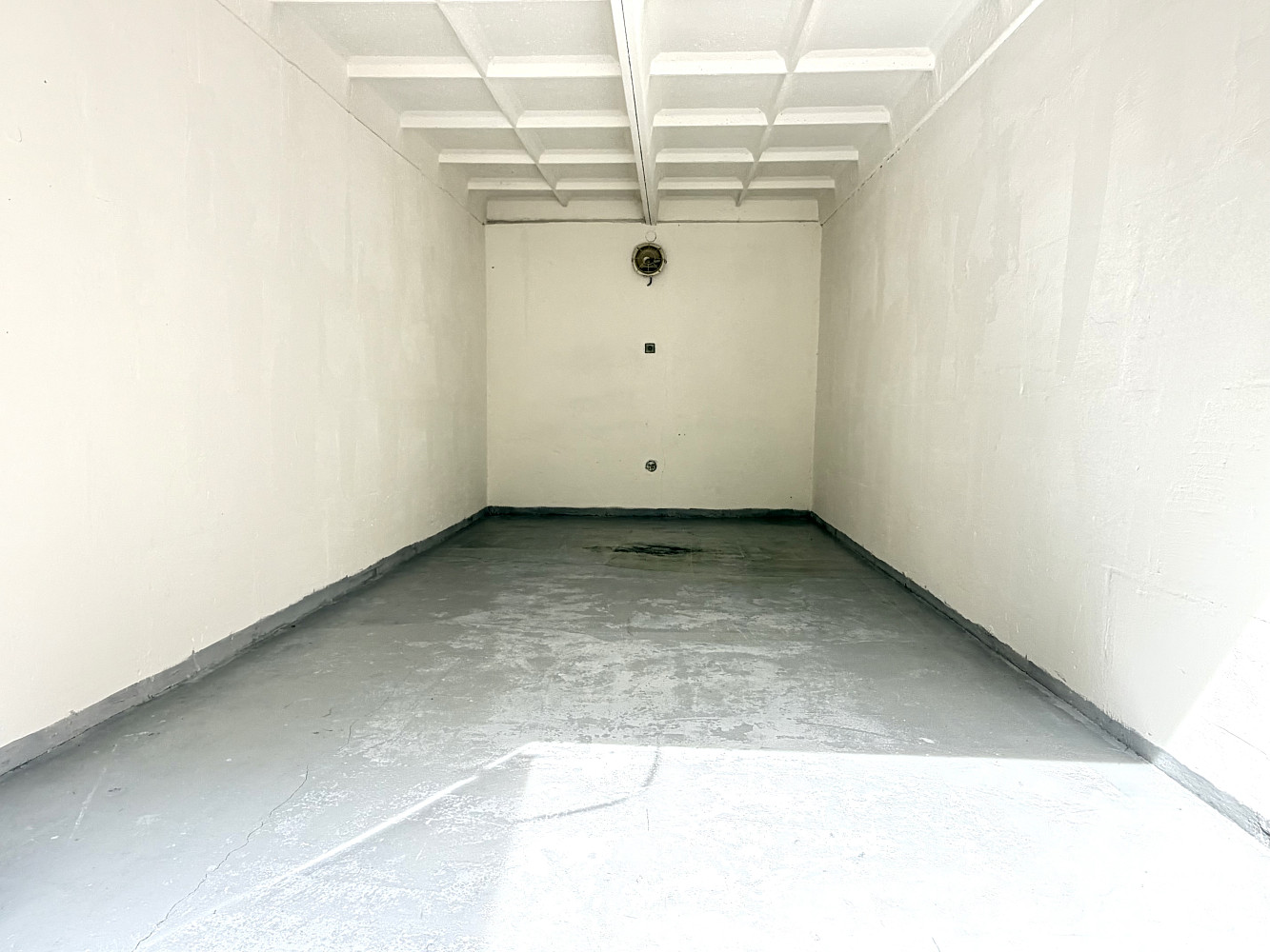 Prodej garáže 19m2, ulice ouvalova, slaný — photo 3