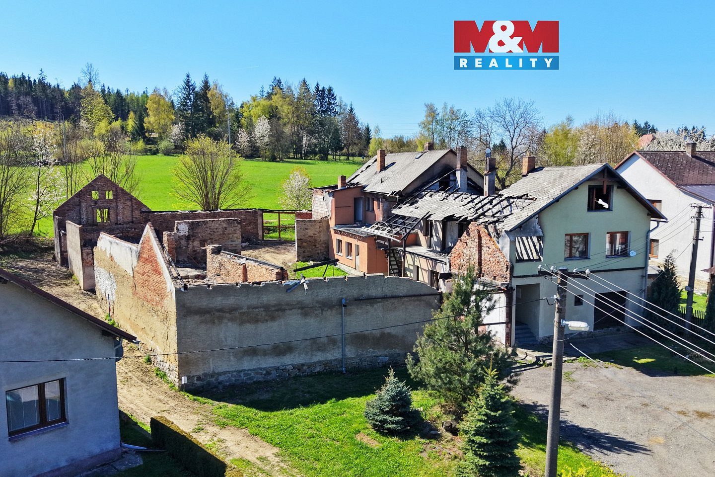Prodej domu 250 m² s pozemkem 1 495 m²