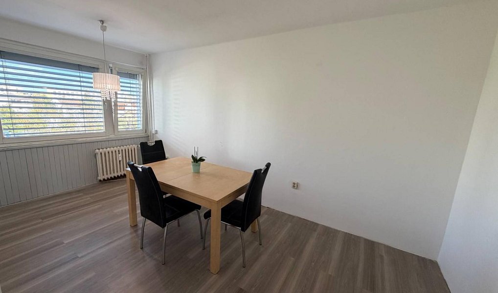 Pronájem bytu 4+1 73 m², Hradec Králové – náhled fotky 5