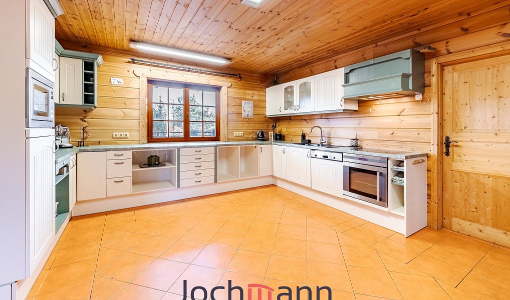 Prodej domu 800 m² s pozemkem 3 947 m², Trhové Sviny – náhled fotky 15