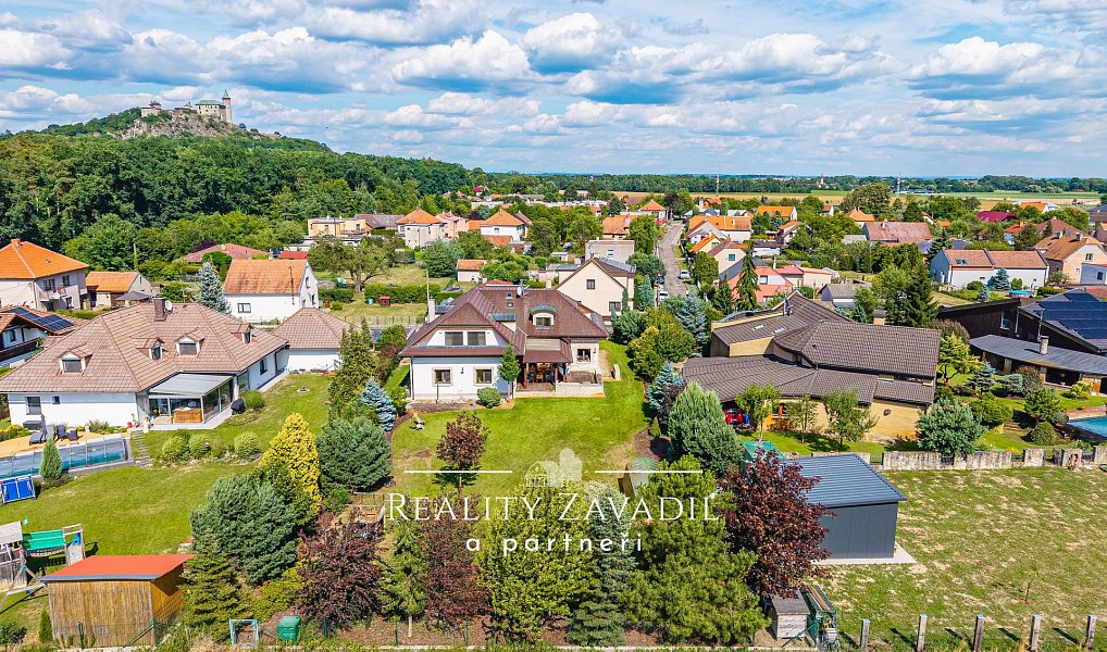 Prodej domu 475 m² s pozemkem 1 627 m², Ráby – náhled fotky 18