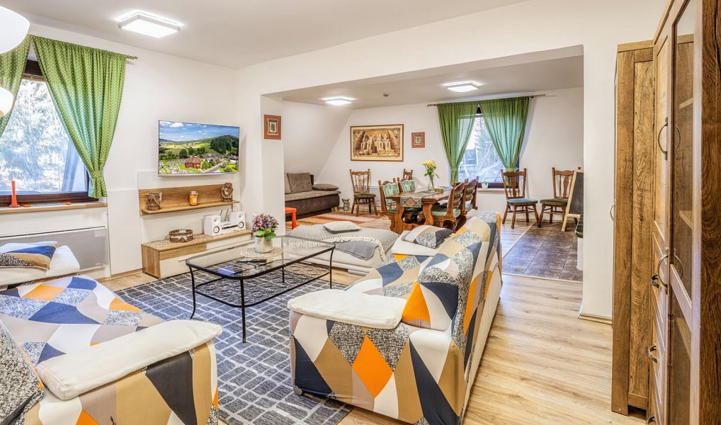 Prodej domu 300 m² s pozemkem 4 332 m², Karolinka – náhled fotky 9