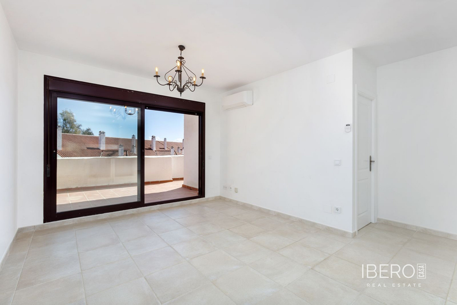 Piso 4+kk – Marbella, Nueva Andalucía - Más