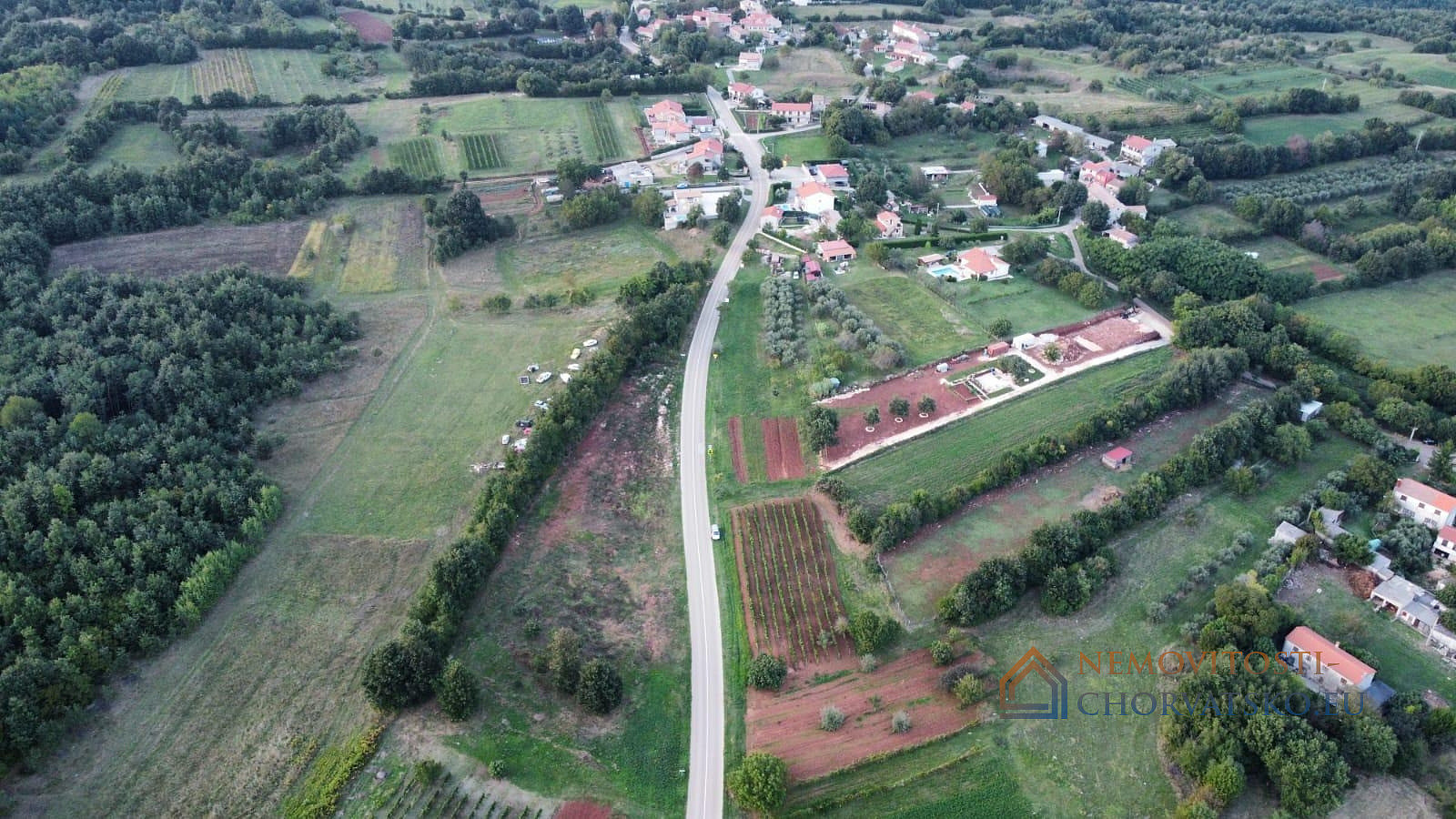 Prodej stavebního pozemku 2 602 m² - Widok 6