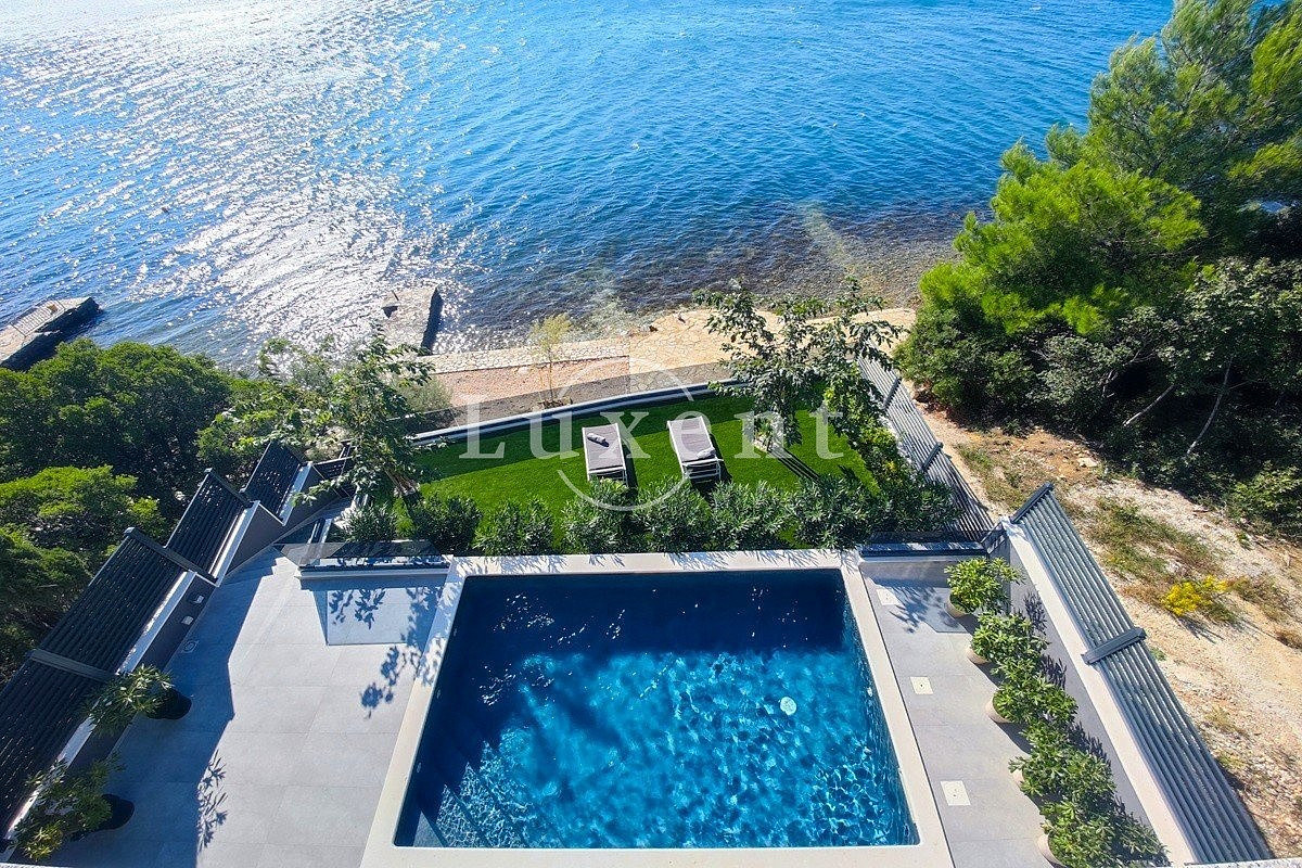 Prodej domu 210 m² s pozemkem 310 m²