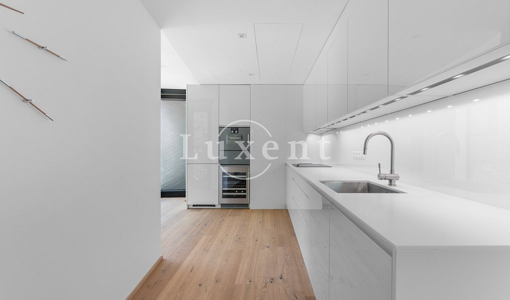 Prodej bytu 4+kk 177 m², Praha – náhled fotky 6
