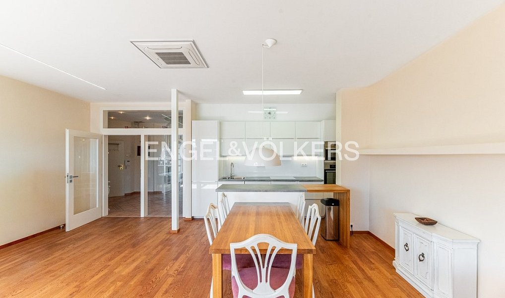 Pronájem bytu 4+kk 150 m², Praha – náhled fotky 5