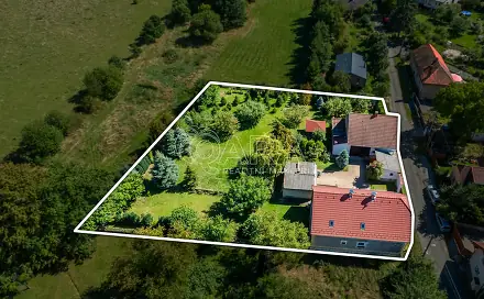 Prodej domu 180 m² s pozemkem 2 065 m², Velký Chlumec, okres Beroun