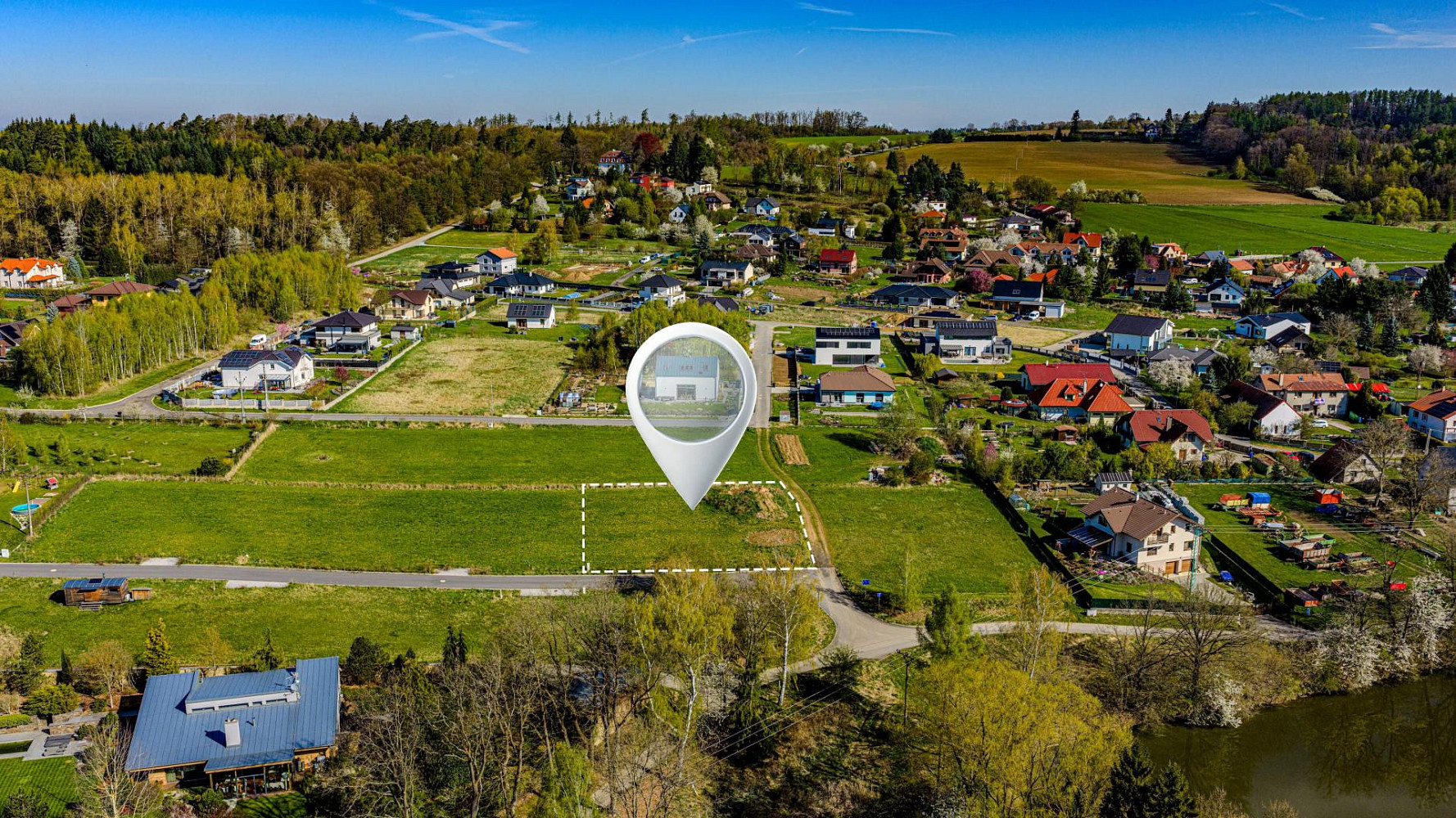 Prodej stavebního pozemku 943 m² – fotografie 2