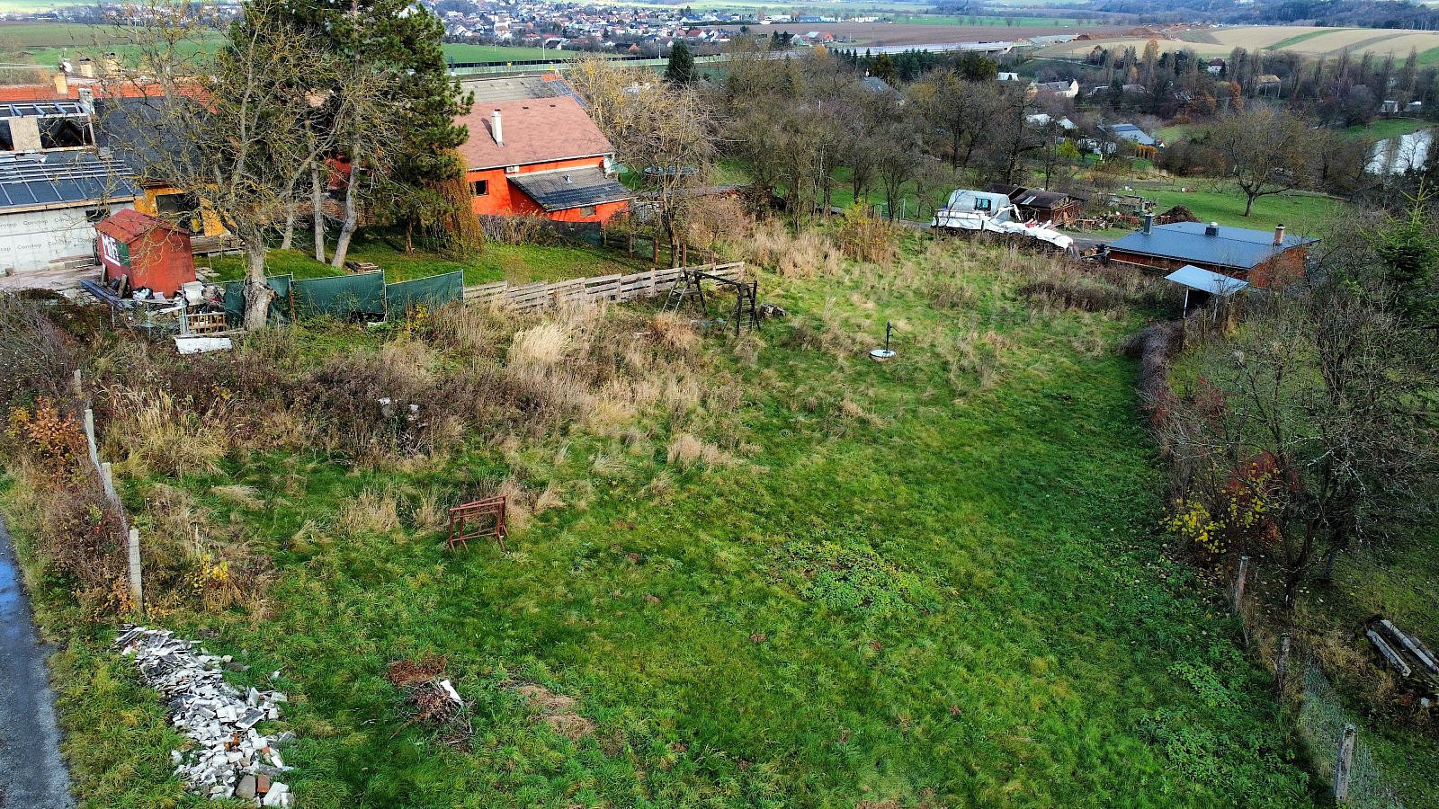 Prodej stavebního pozemku 1 068 m² – fotografie 4