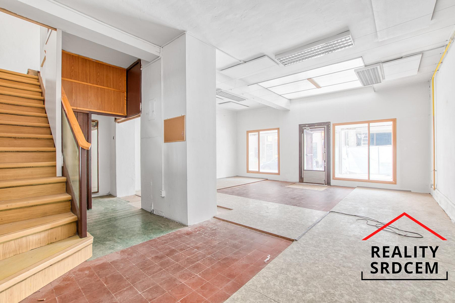 Pronájem obchodních prostor 100 m² – fotografie 2