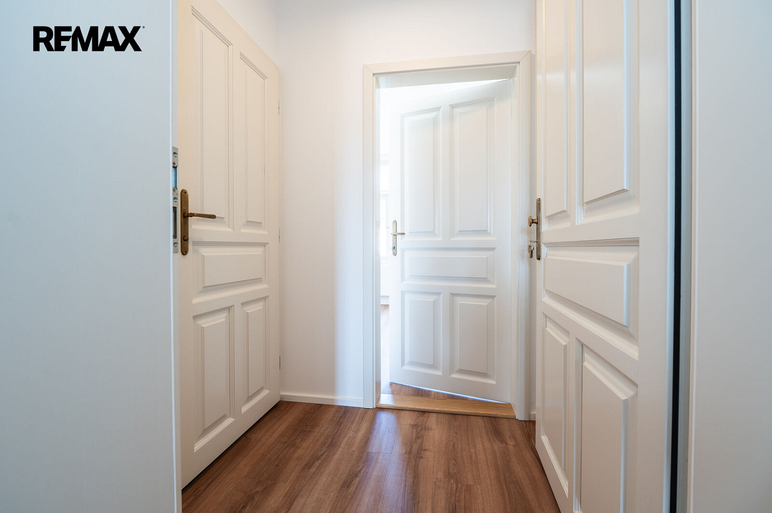 Pronájem bytu 1+kk 27 m² – fotografie 5