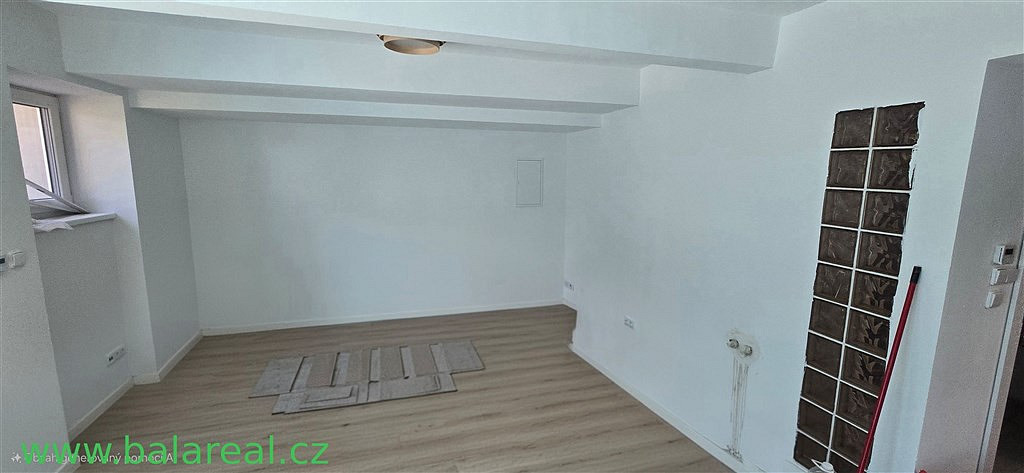 Pronájem bytu 2+1 40 m² — photo 3