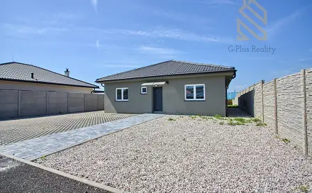 Prodej domu 116 m² s pozemkem 866 m², Málkov, okres Chomutov