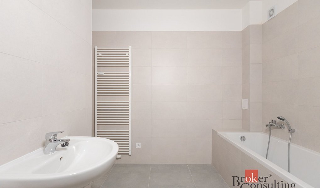 Prodej bytu 1+kk 40 m², Luže – náhled fotky 5