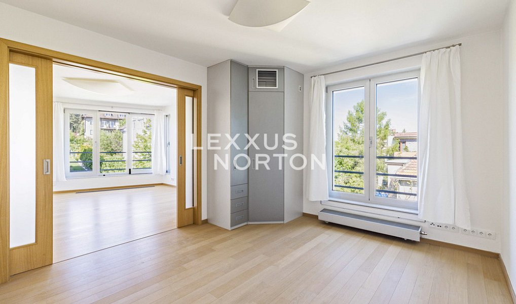 Pronájem bytu 5+kk 202 m², Praha – náhled fotky 11