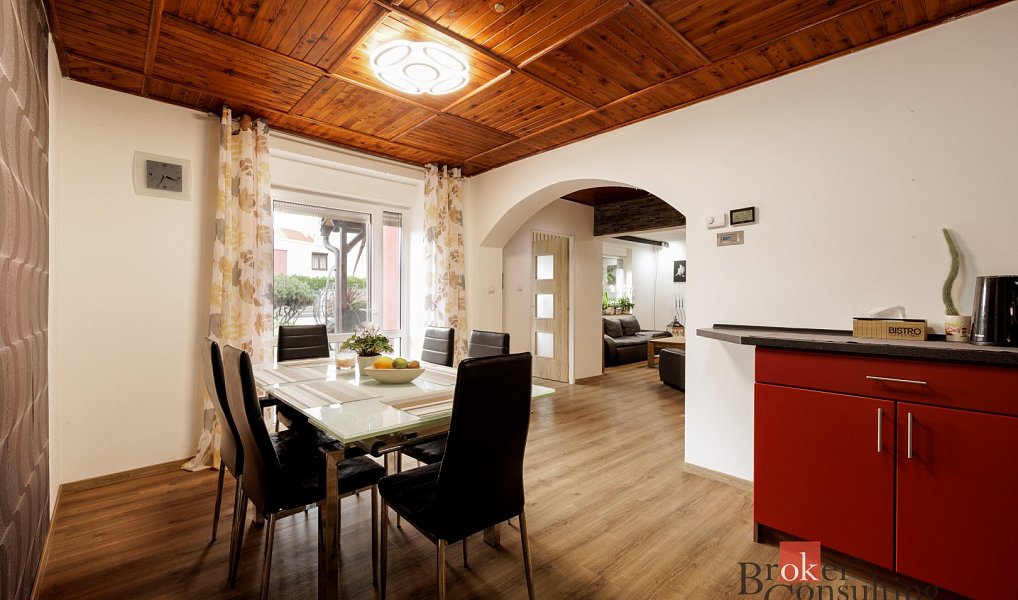 Prodej domu 286 m² s pozemkem 868 m², Žatec – náhled fotky 15