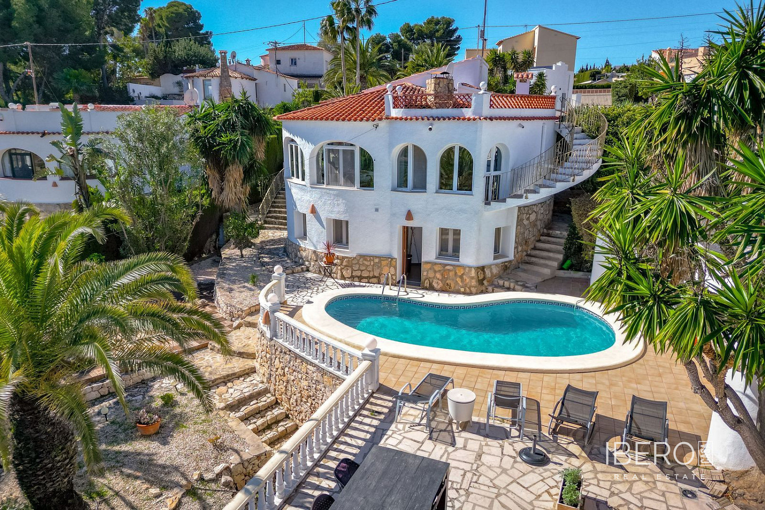 Prodej domu 283 m² s pozemkem 674 m²