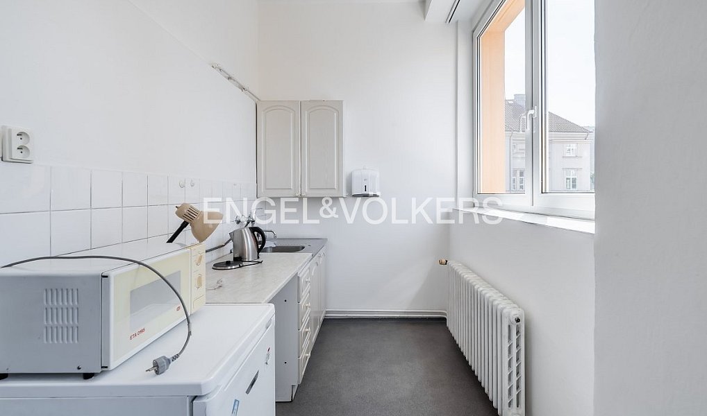 Pronájem kanceláře 32 m², Praha – náhled fotky 4