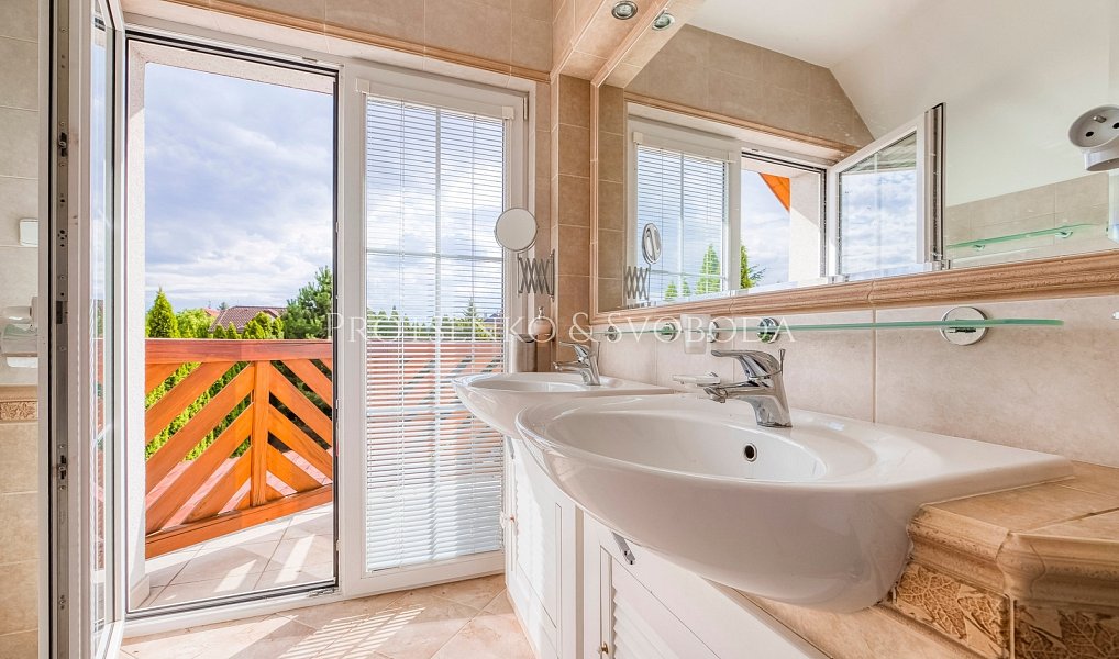 Prodej domu 185 m² s pozemkem 920 m², Hostivice – náhled fotky 12