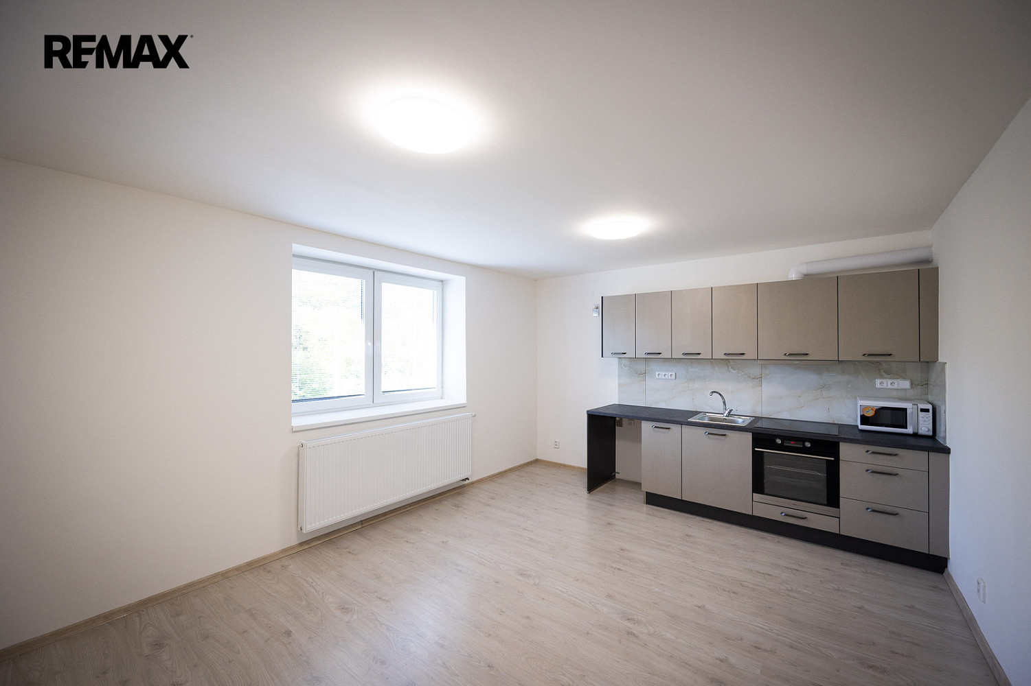 Pronájem bytu 2+kk 39 m² — photo 3