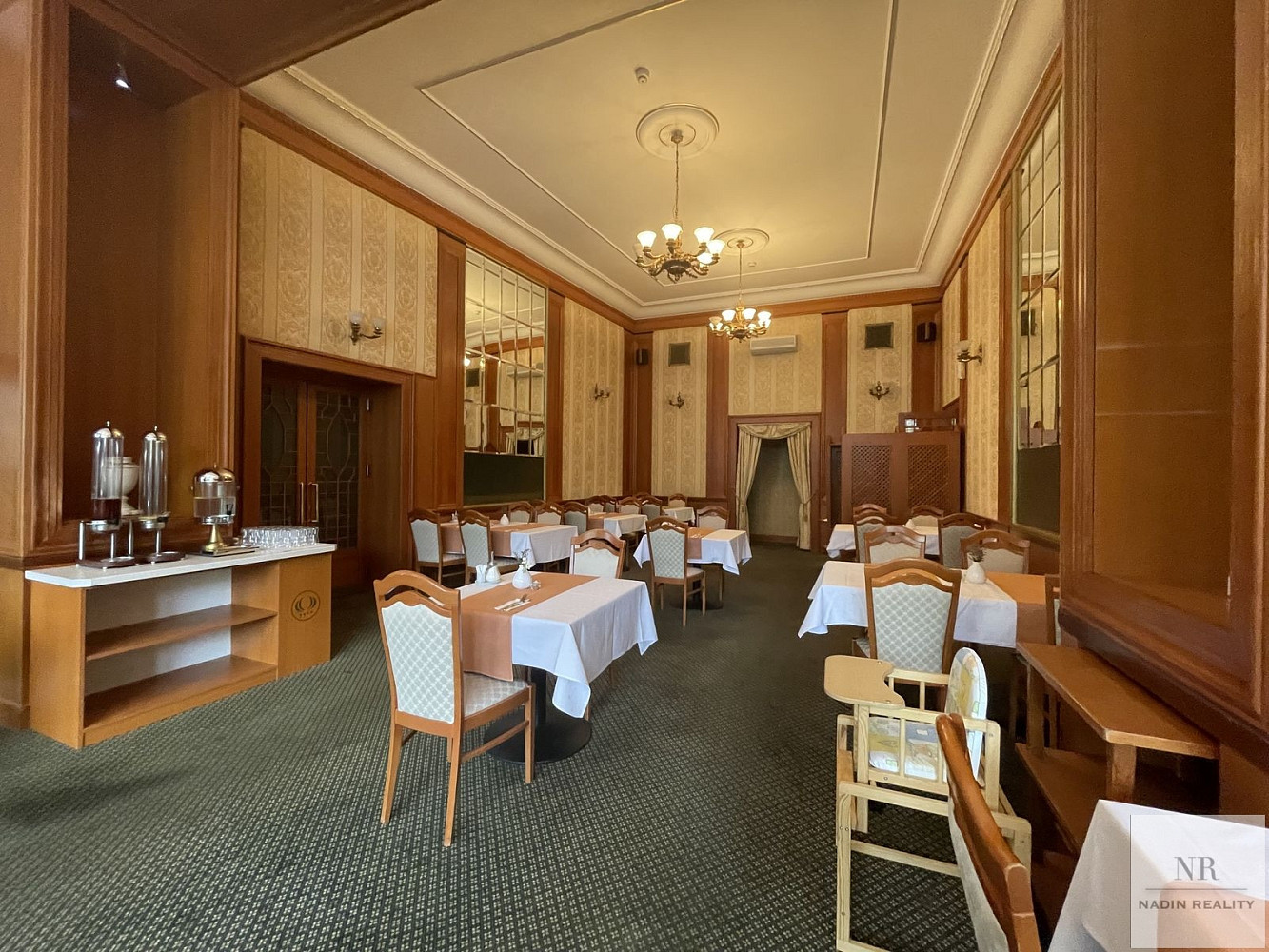 Pronájem obchodních prostor 241 m² – pohled 5