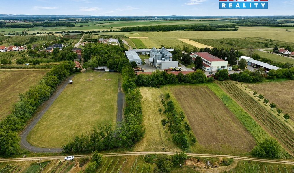 Prodej zahrady 832 m², Drnholec – náhled fotky 7
