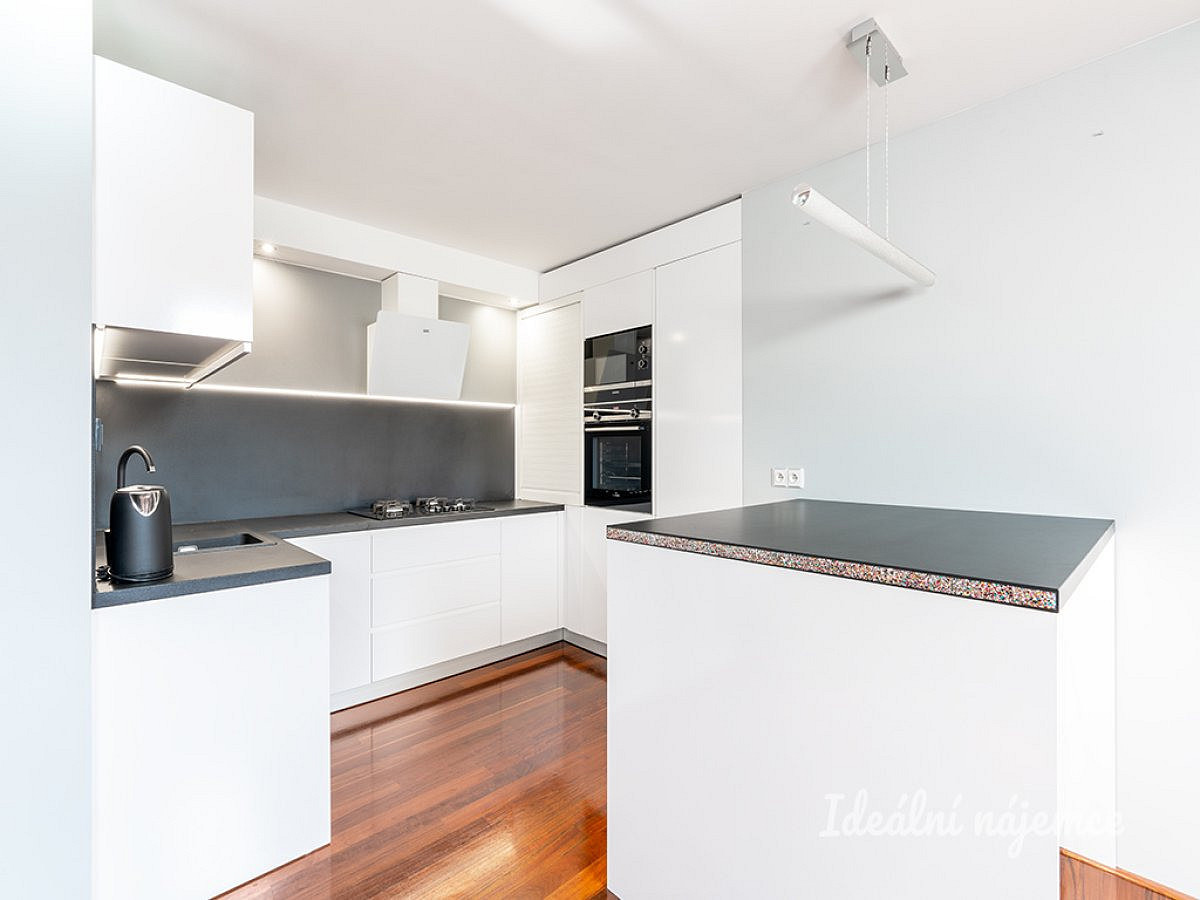 Pronájem bytu 3+kk 78 m² – fotografie 5