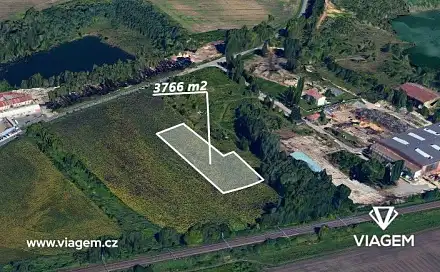 Prodej pole 3 766 m², Hodonín