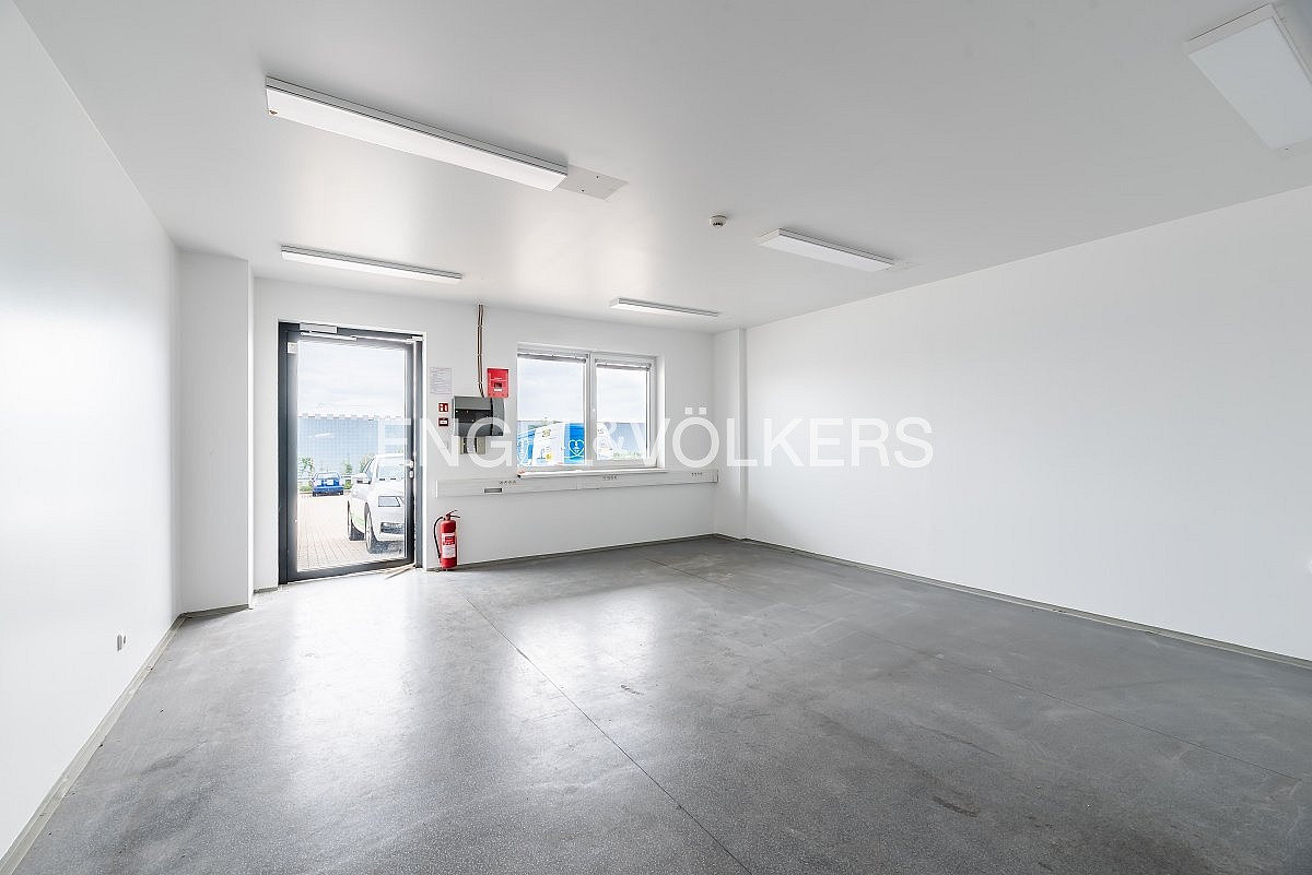 Pronájem skladovacích prostor 2 828 m² – fotografie 5