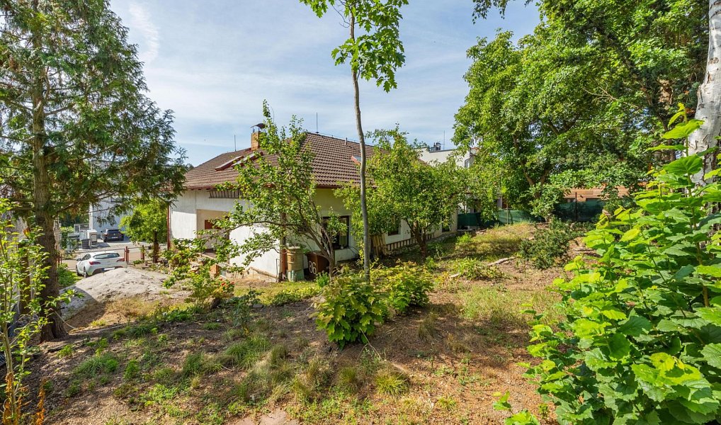 Prodej domu 340 m² s pozemkem 681 m², Plzeň – náhled fotky 33