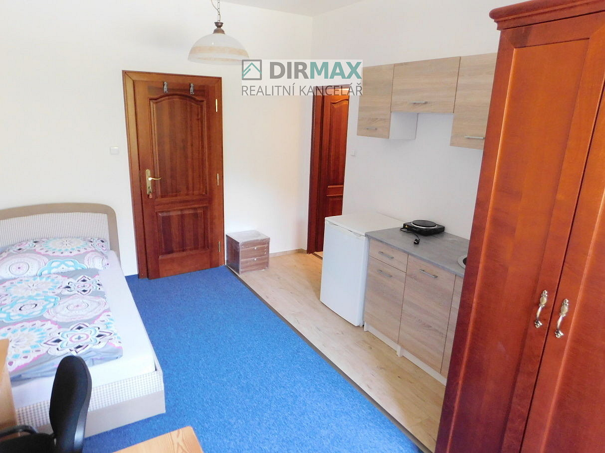 Pronájem bytu atypického 29 m² — photo 2