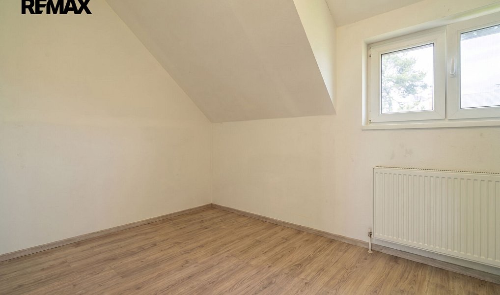 Prodej domu 193 m² s pozemkem 748 m², Okřesaneč – náhled fotky 24